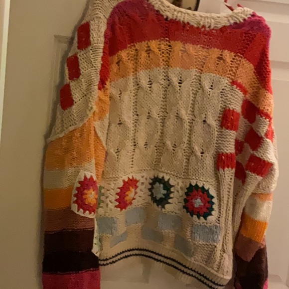Free People Sweater! - Picture 2 of 3